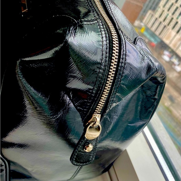 Salvatore Ferragamo Large “speedy” style patent leather bag - Picture 9 of 16